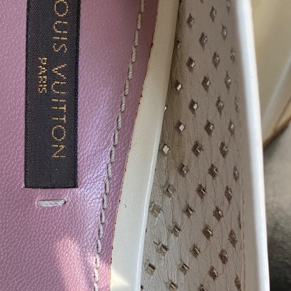 Louis Vuitton white leather open toe pumps heels gold buckle Italy perforated 37 - Picture 5 of 12